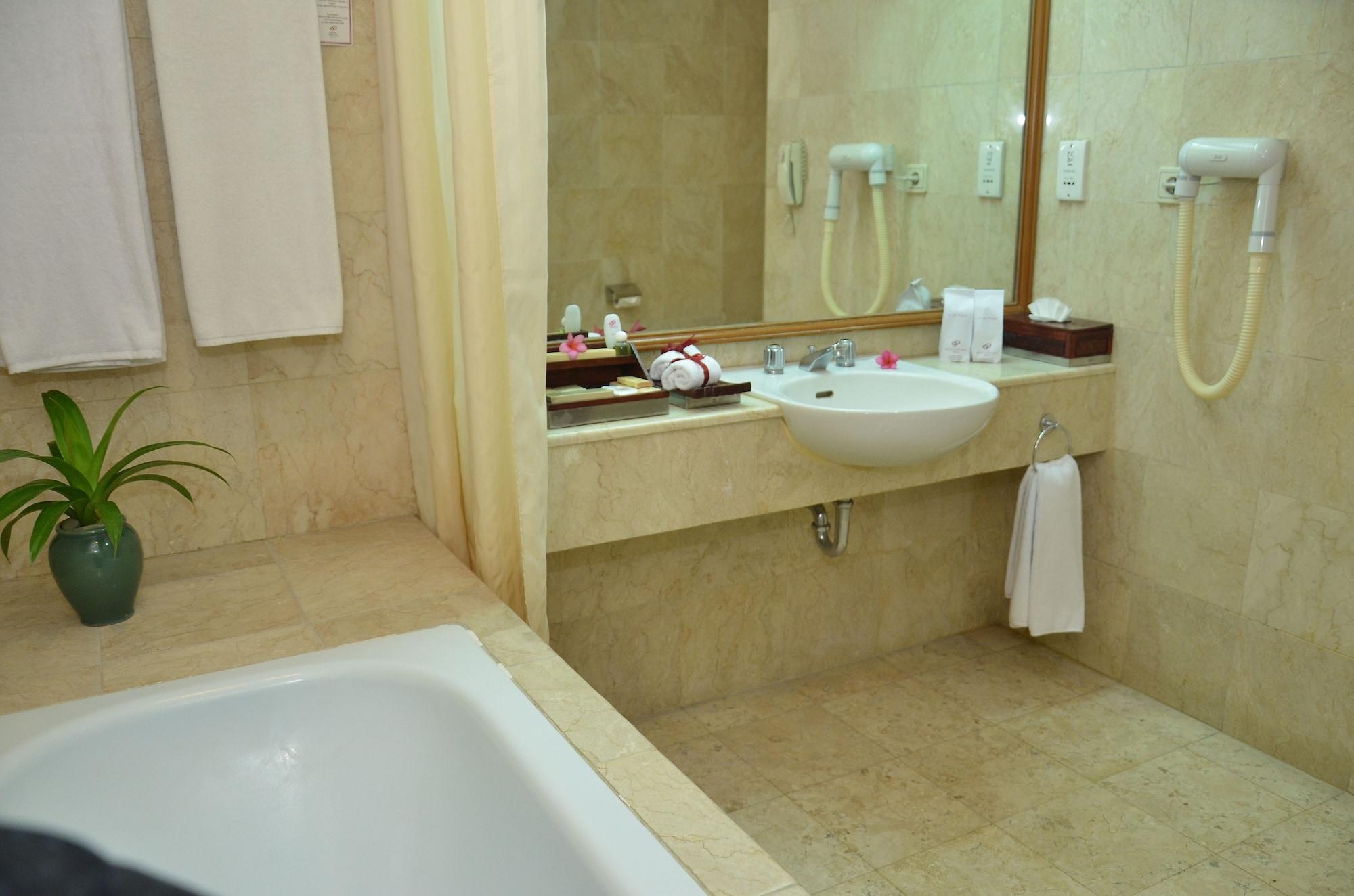 Hotel Sahid Jaya Solo Εξωτερικό φωτογραφία